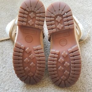 Timberland Shoes - Timberland Boots - Size 7 Woman Timberland Shoes - Timberland Boots - Size 7 Woman